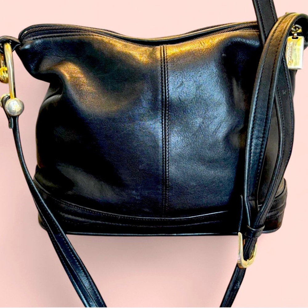 Tignanello Vintage Leather Shoulder Bag Two zipper compartment buttery leather